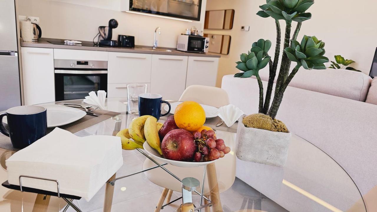 Nogalera Quintessence Apartment With Private Parking By Namaste Elite Torremolinos Exterior foto